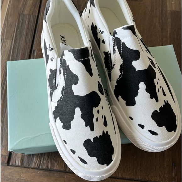 NWT BLACK & WHITE CANVAS COW PRINT SLIP ON SNEAKERS SIZE 7 - Picture 5 of 16